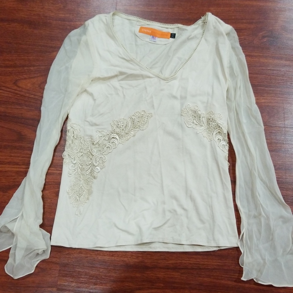Beautiful cynthia steffe blouse